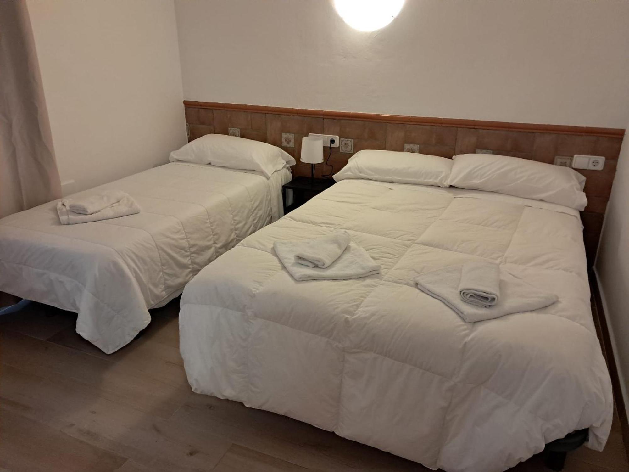 Hostal Casa Torrent Canet De Mar Exterior foto